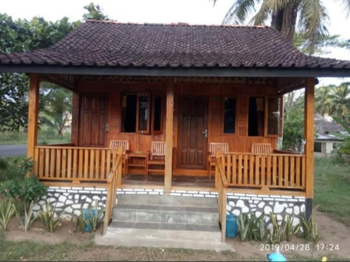 Villa Akbar Sawarna Buitenkant foto